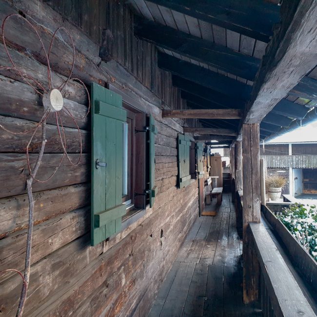 Balkon des Ferienhauses im Grünen