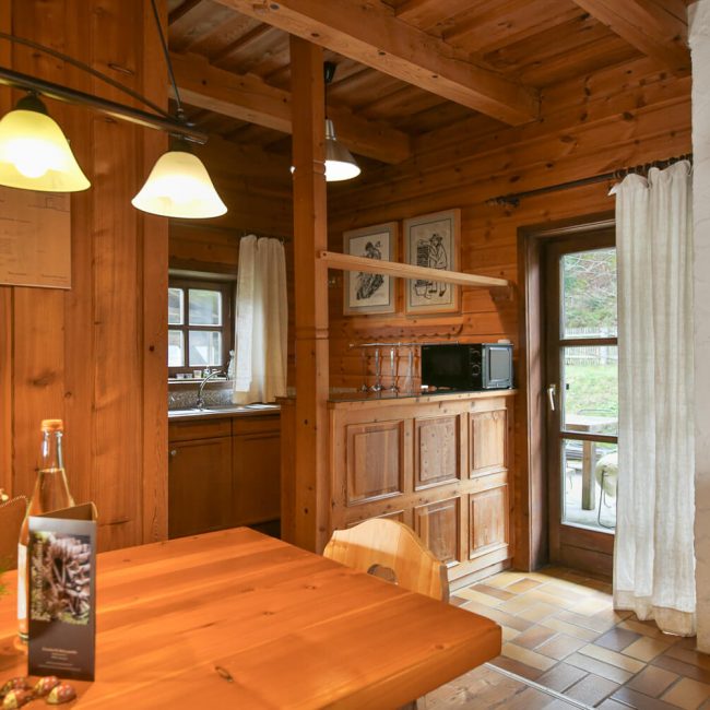 Urige Einrichtung des Ferienhauses "Alter Schuppen"